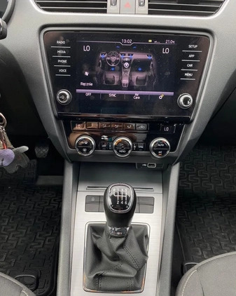 Skoda Octavia cena 67900 przebieg: 136616, rok produkcji 2018 z Września małe 46